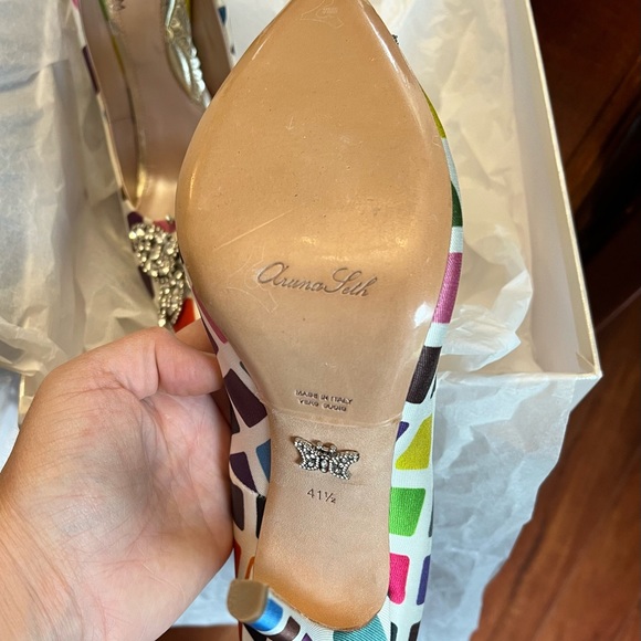 Hand made in Italy shoes. Beautiful fit and comfortable. - Picture 3 of 4